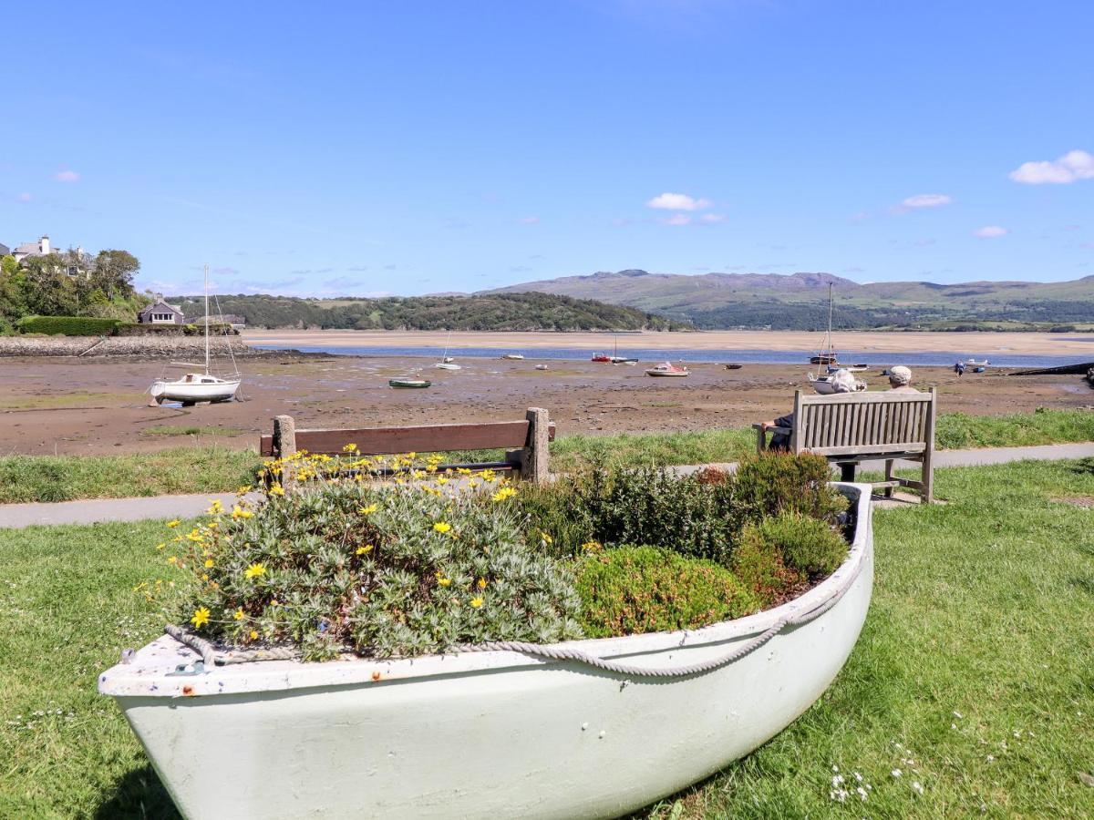Bay View Apartment Porthmadog Exteriör bild